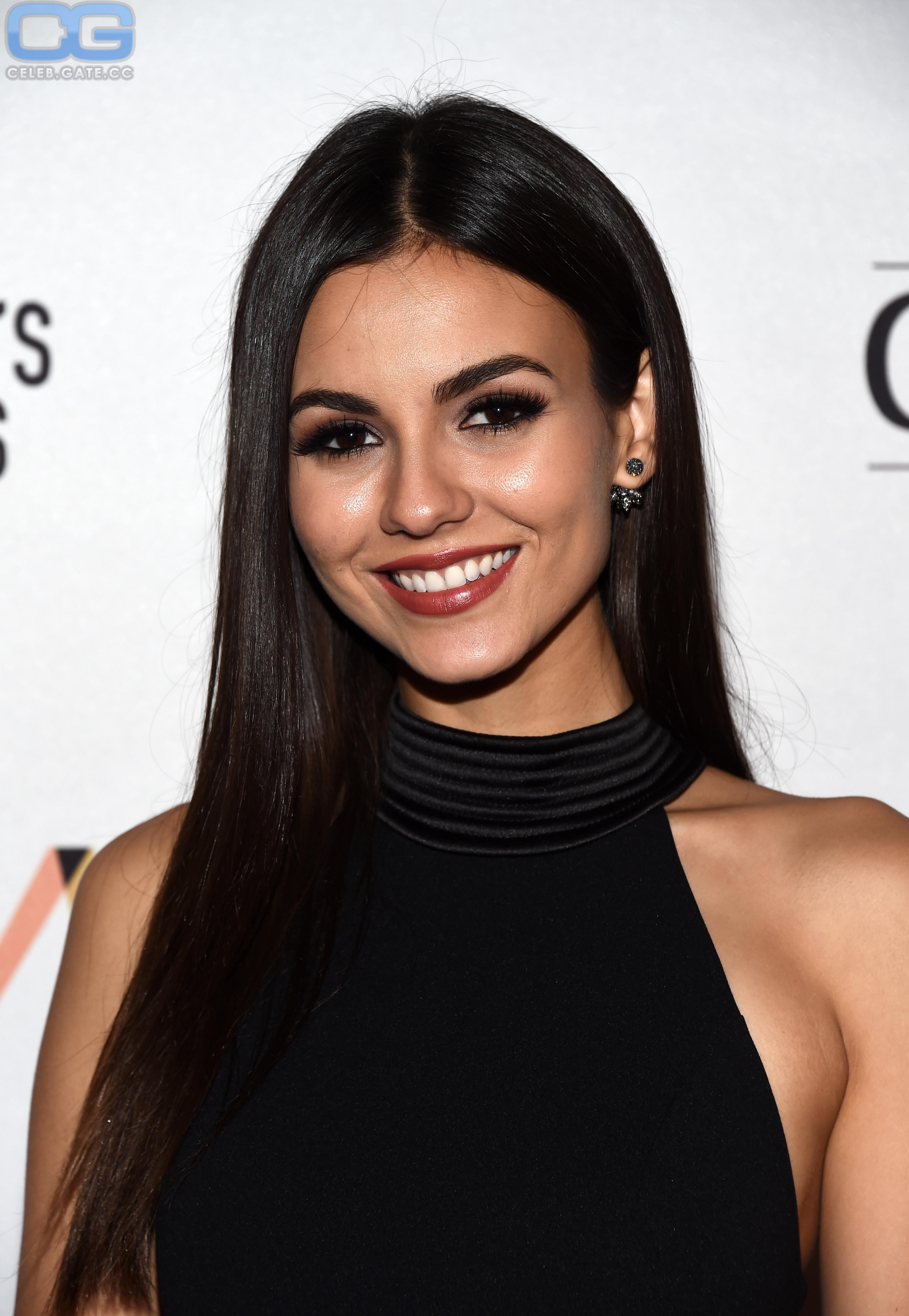 Victoria Justice sexy