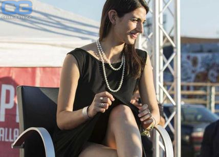 Virginia Raggi upskirt