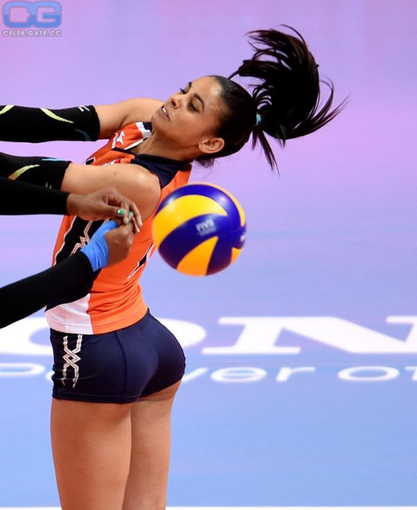 Winifer Fernandez sexy